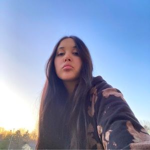 Meet your Posher, Alyssa